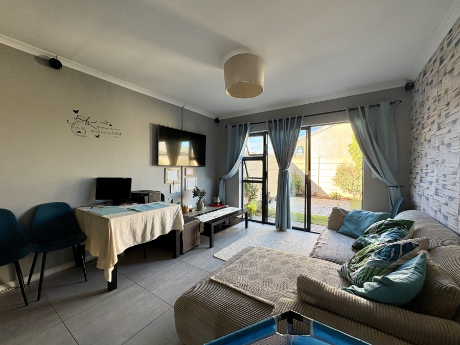 2 Bedroom Property for Sale in Parklands Western Cape